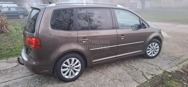 Volkswagen Touran 1.6TDI  F U L L
