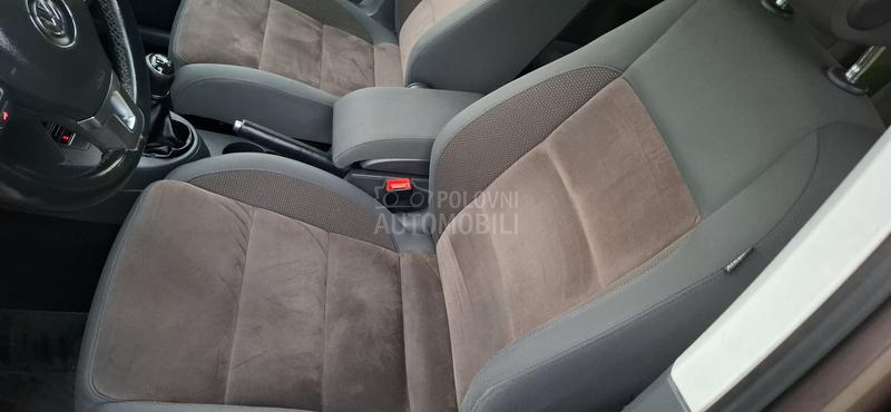 Volkswagen Touran 1.6TDI  F U L L