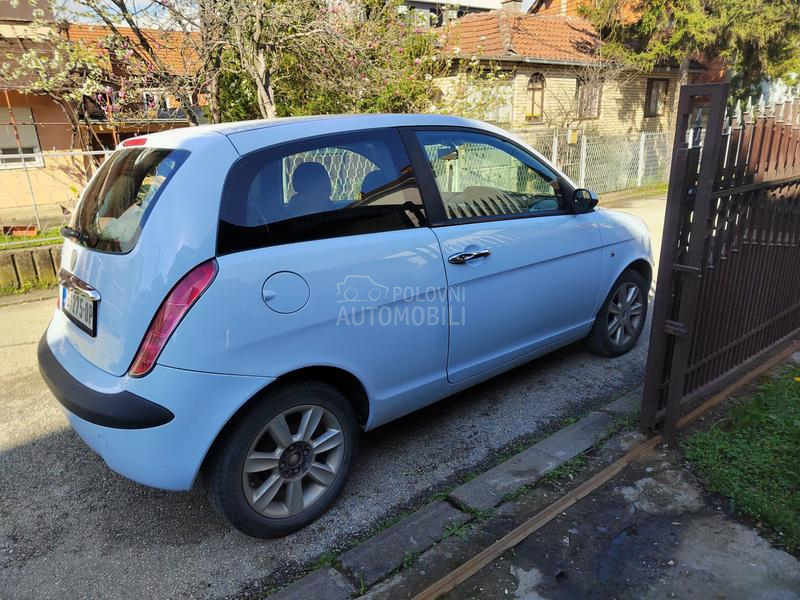 Lancia Ypsilon 