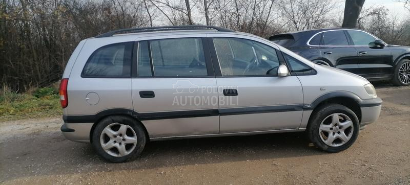 Opel Zafira 