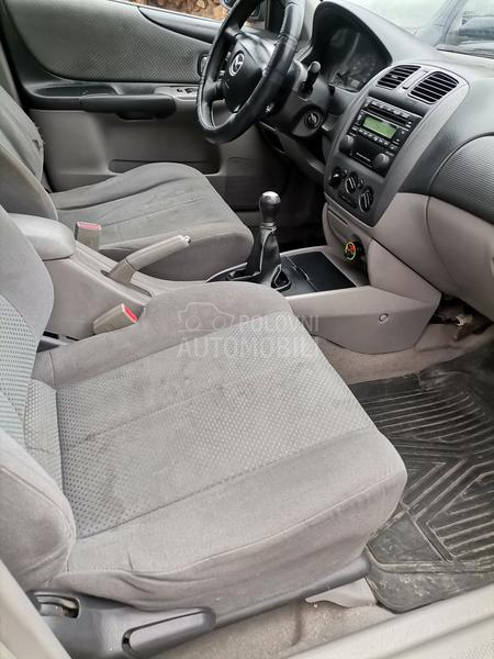 Mazda 323 