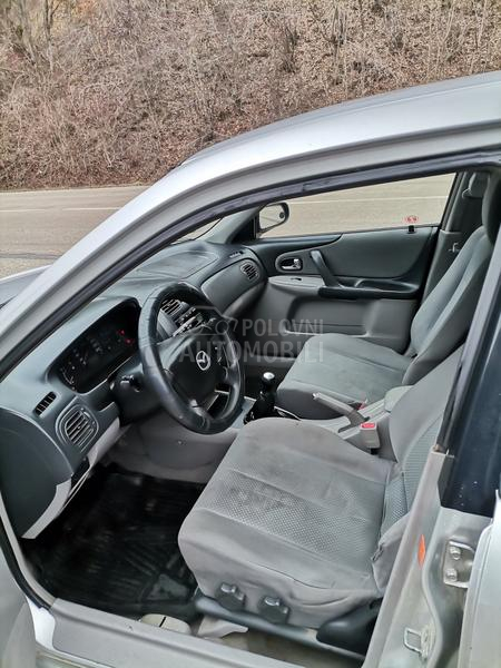 Mazda 323 
