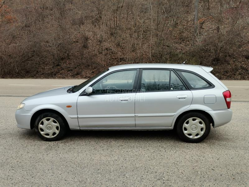 Mazda 323 