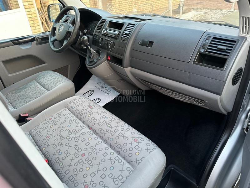 Volkswagen Transporter T5 2.5TDi LONG MIX