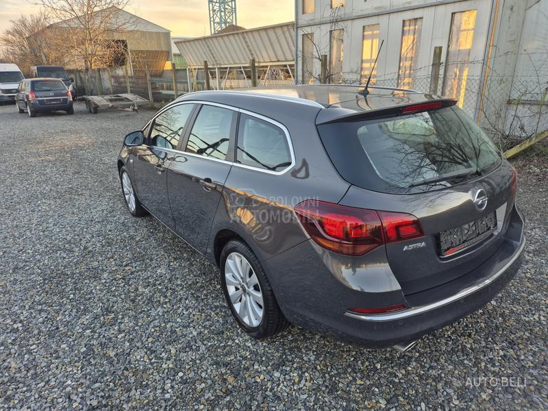Opel Astra J 1.4 SportsTourer