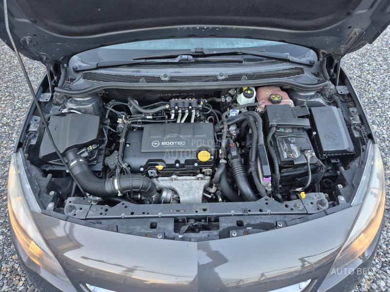 Opel Astra J 1.4 SportsTourer