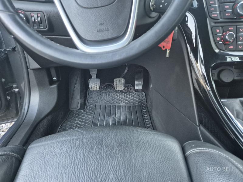 Opel Astra J 1.4 SportsTourer