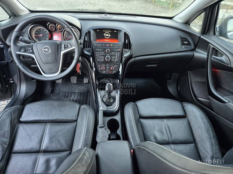 Opel Astra J 1.4 SportsTourer