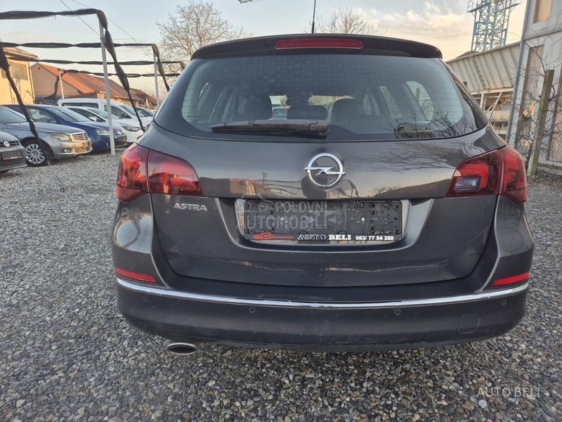 Opel Astra J 1.4 SportsTourer
