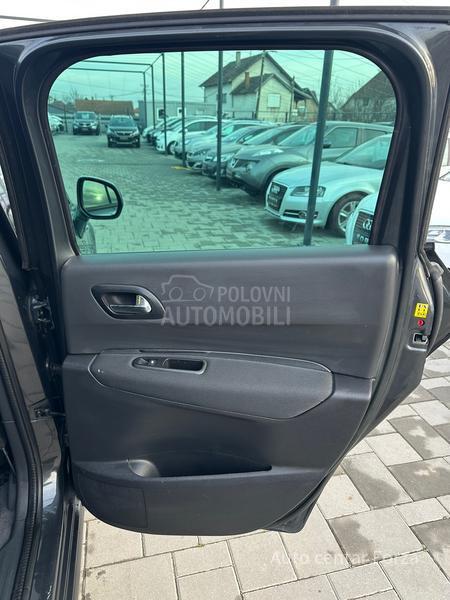 Peugeot 3008 N O V / N A V I