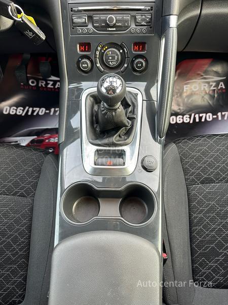 Peugeot 3008 N O V / N A V I