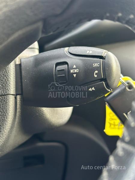 Peugeot 3008 N O V / N A V I