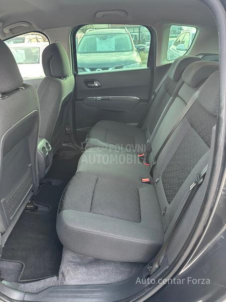 Peugeot 3008 N O V / N A V I