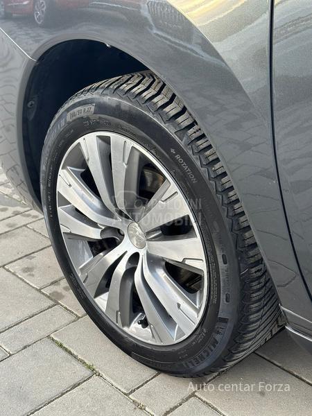 Peugeot 3008 N O V / N A V I