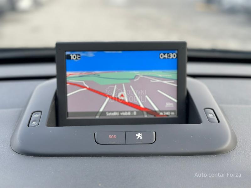 Peugeot 3008 N O V / N A V I