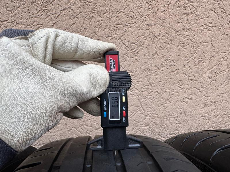 Continental 215/60 R17 Letnja