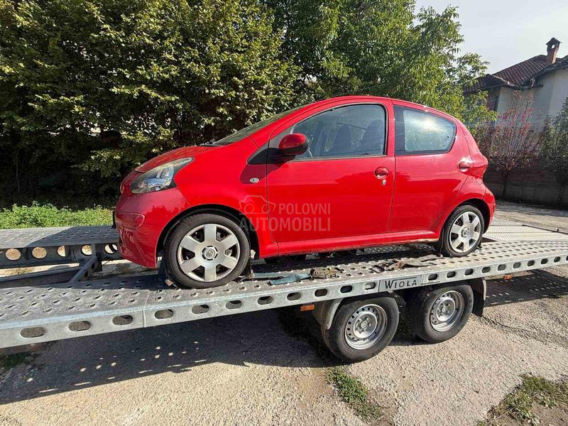 Toyota Aygo Delovi 2009. god. -  kompletan auto u delovima