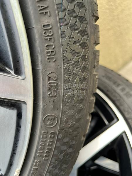 Continental 215/45 R18 Zimska