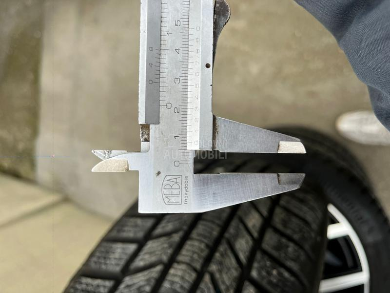 Continental 215/45 R18 Zimska