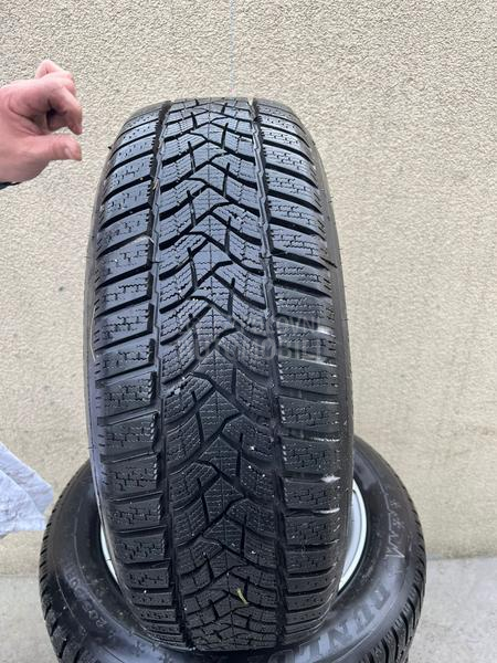 Dunlop 205/60 R16 Zimska