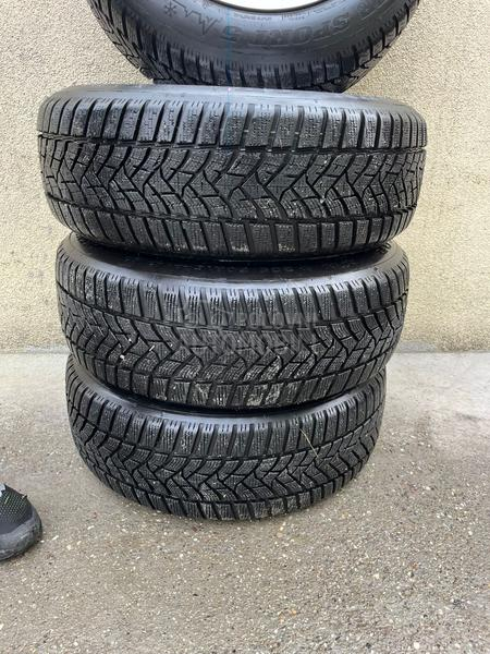 Dunlop 205/60 R16 Zimska