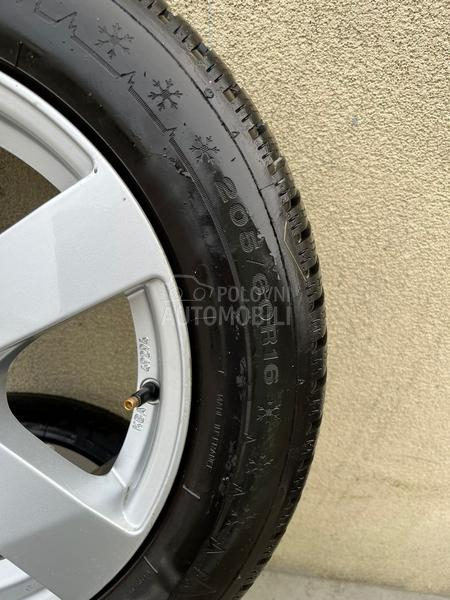 Dunlop 205/60 R16 Zimska