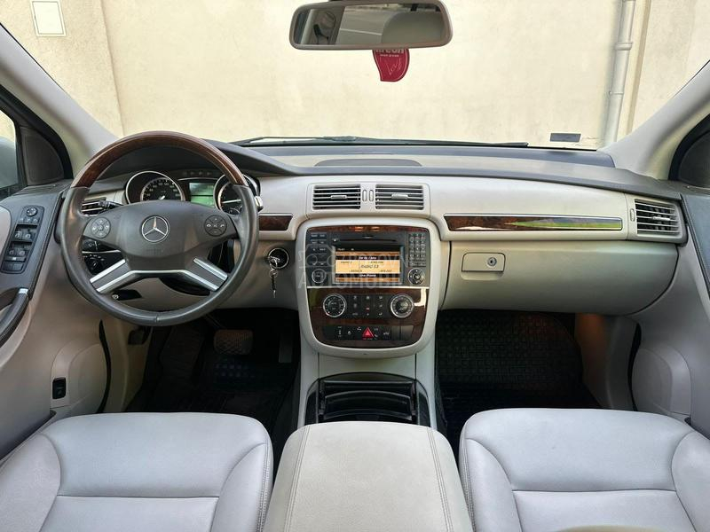 Mercedes Benz R 350 