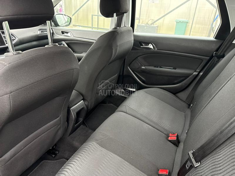 Peugeot 308 1.6HDI/LED
