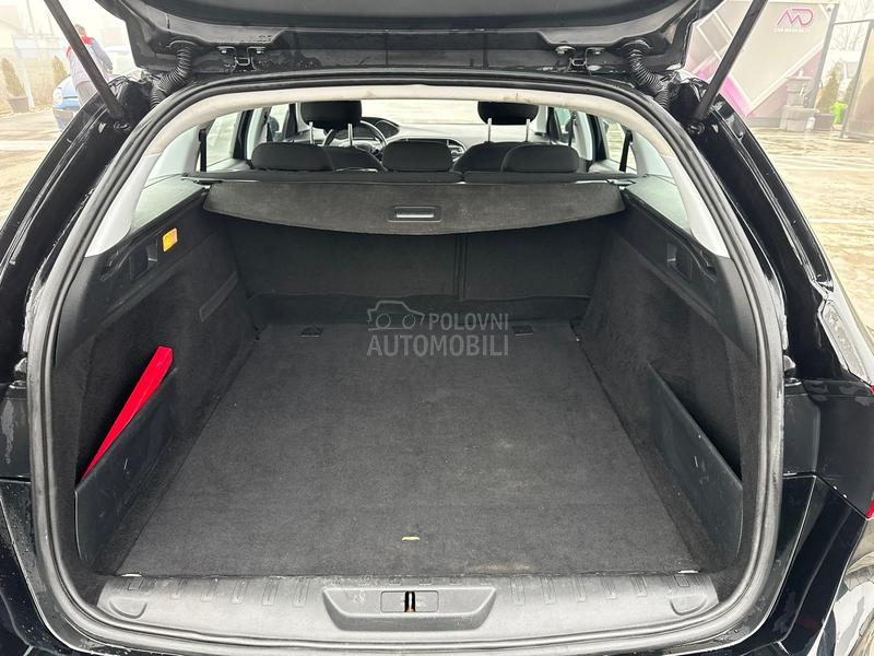 Peugeot 308 1.6HDI/LED