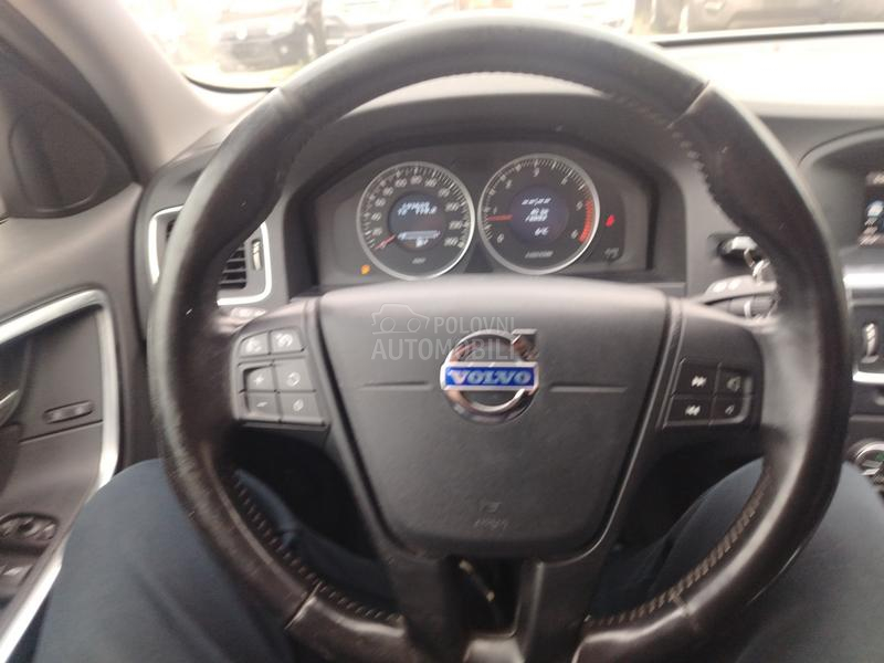 Volvo V60 2,0 D3