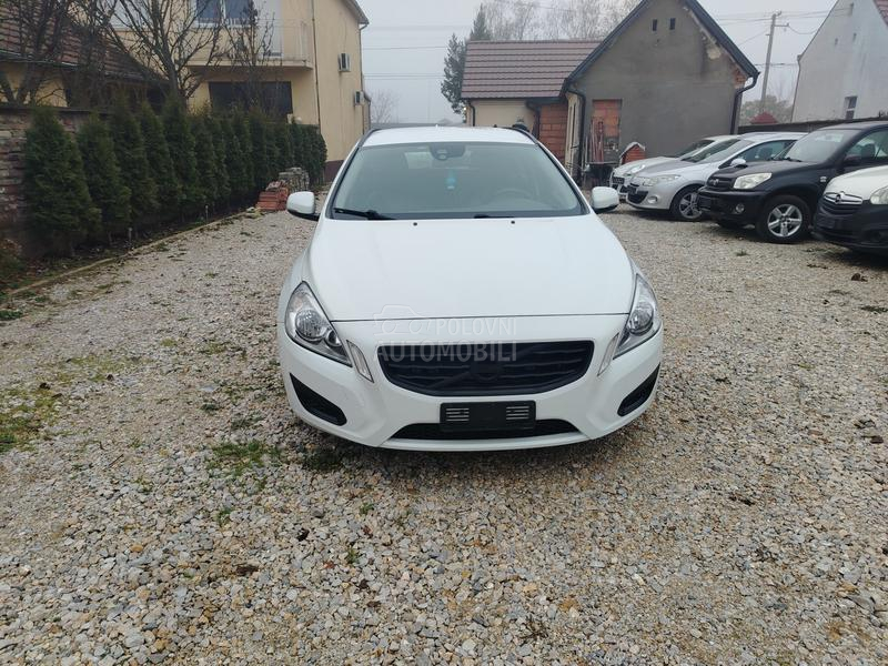 Volvo V60 2,0 D3