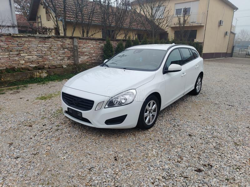 Volvo V60 2,0 D3