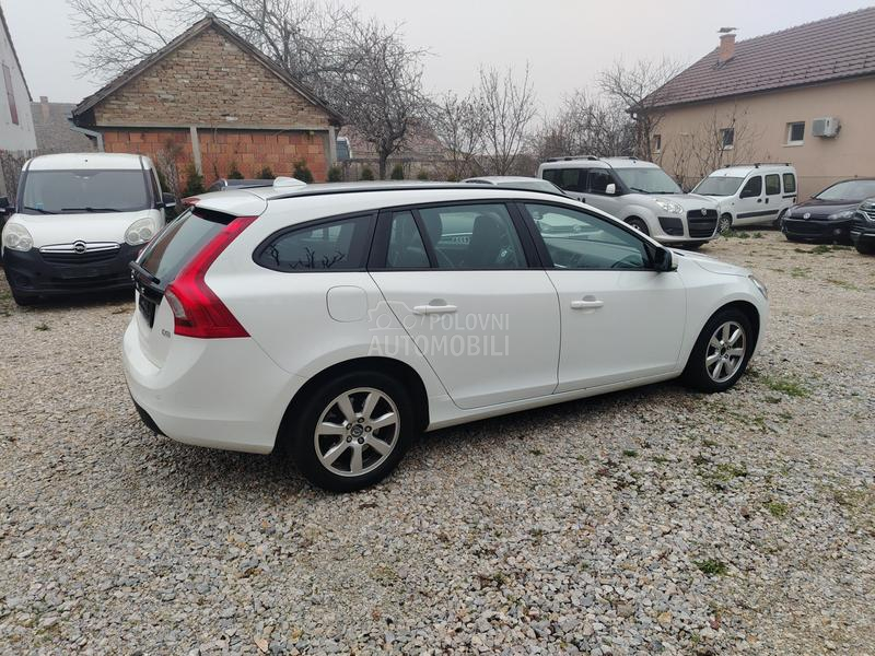 Volvo V60 2,0 D3