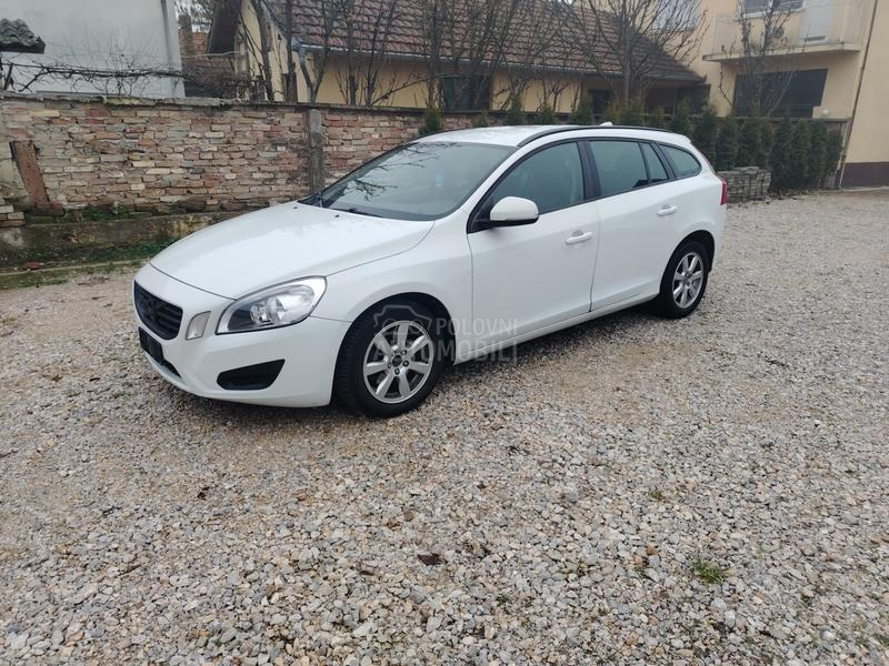 Volvo V60 2,0 D3