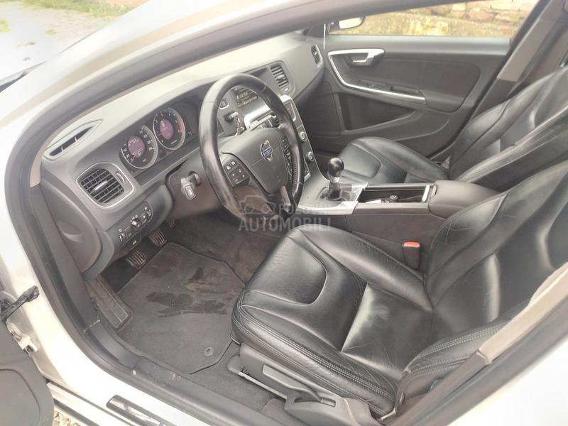 Volvo V60 2,0 D3