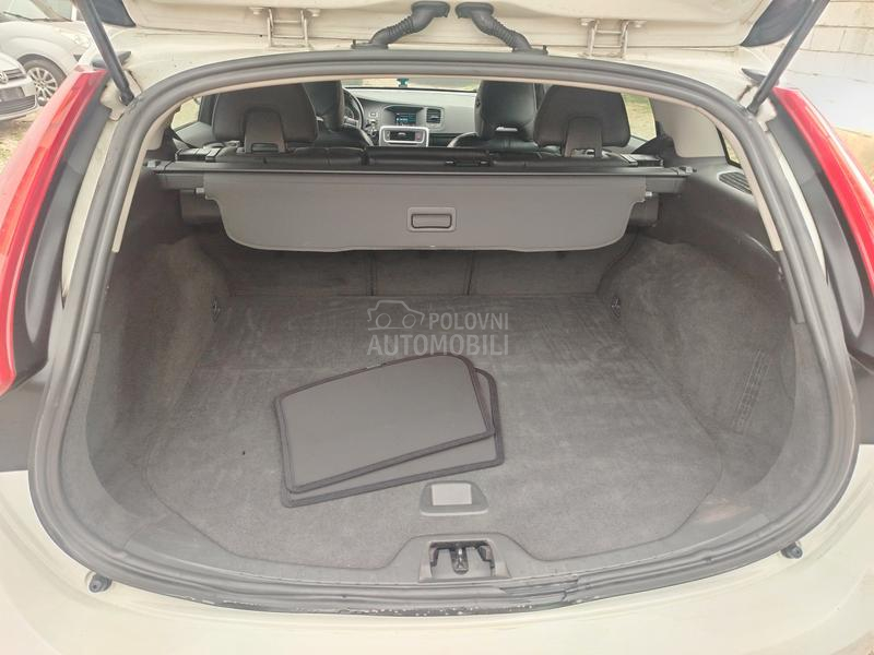 Volvo V60 2,0 D3