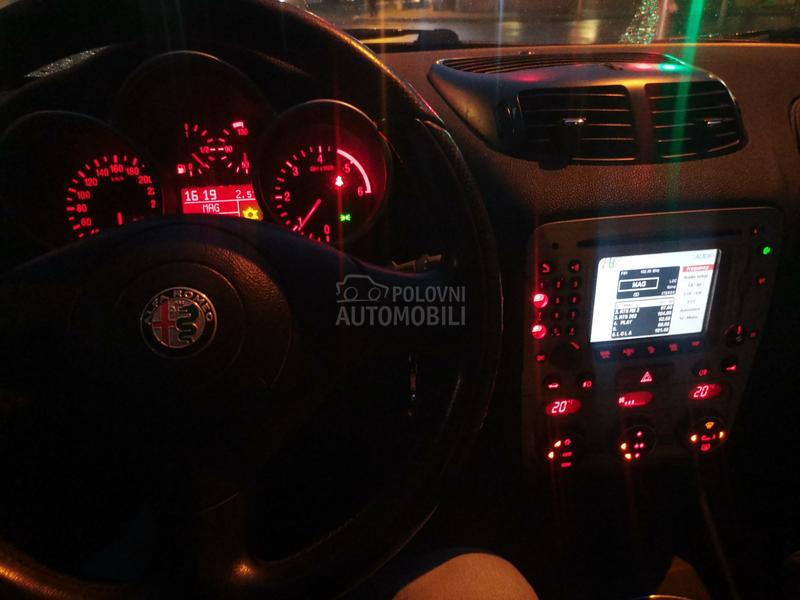 Alfa Romeo 147 vi.di op.is