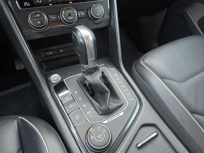 Volkswagen Tiguan R Line   4Motion