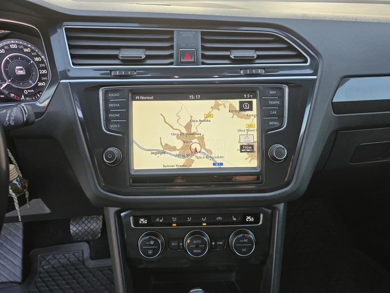 Volkswagen Tiguan R Line   4Motion
