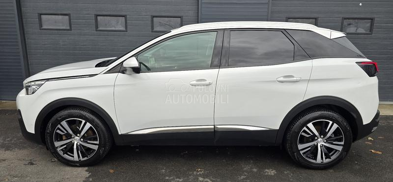 Peugeot 3008 1.5HDI ALLURE
