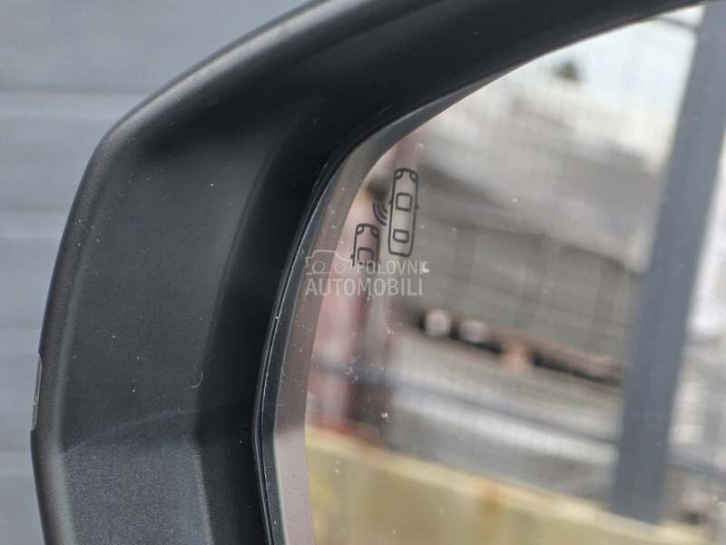 Peugeot 3008 1.5HDI ALLURE