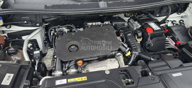 Peugeot 3008 1.5HDI ALLURE