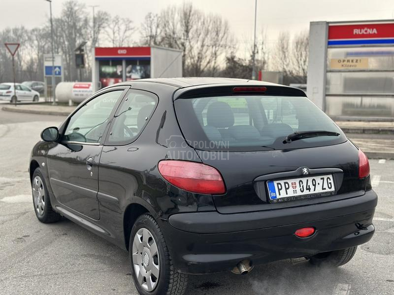 Peugeot 206 