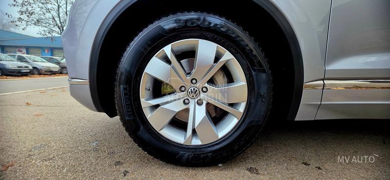 Volkswagen Touareg 3.0 V6 286hp MATRIX