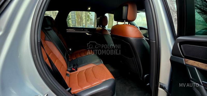 Volkswagen Touareg 3.0 V6 286hp MATRIX