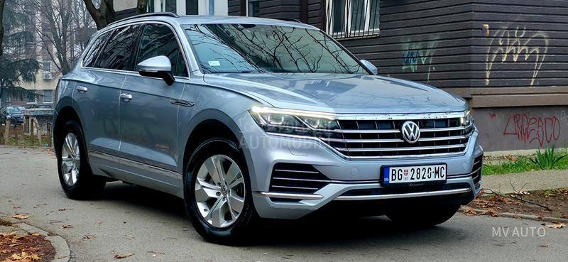 Volkswagen Touareg 3.0 V6 286hp MATRIX