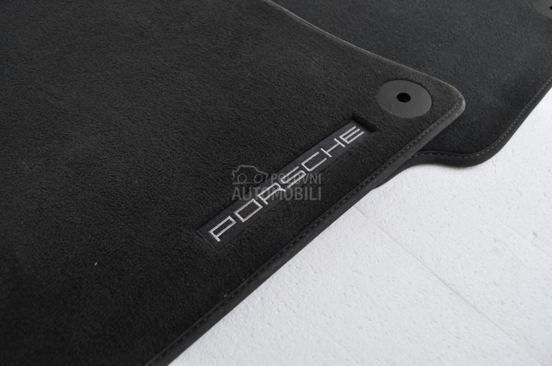 Originalne tepih patosnice