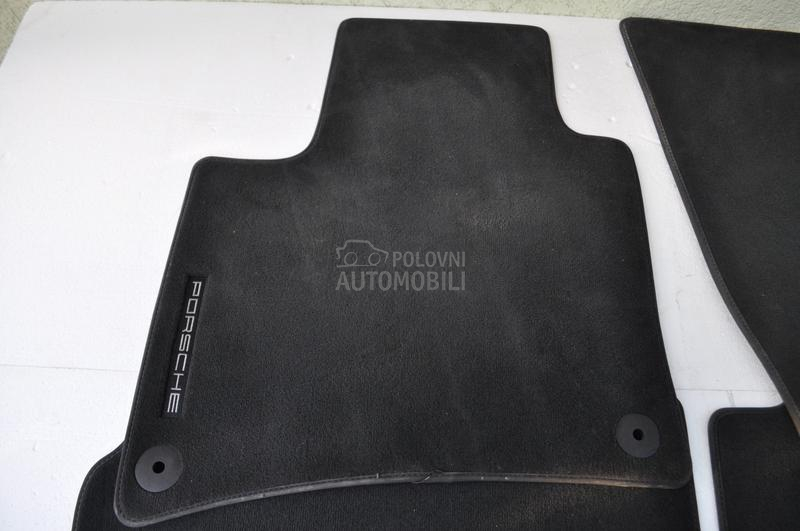 Originalne tepih patosnice