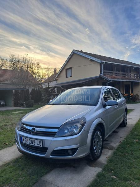Opel Astra H 