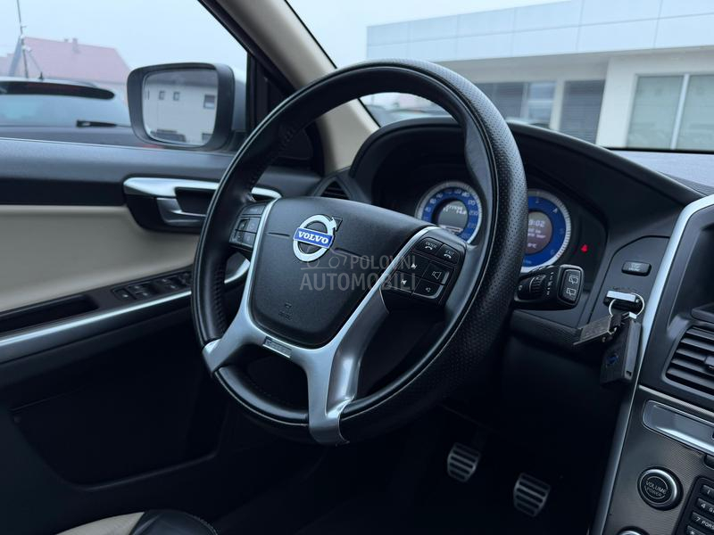Volvo XC60 4x4 R- DESIGN CH